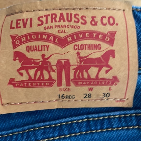 Boy’s Levi’s jeans - Picture 4 of 5